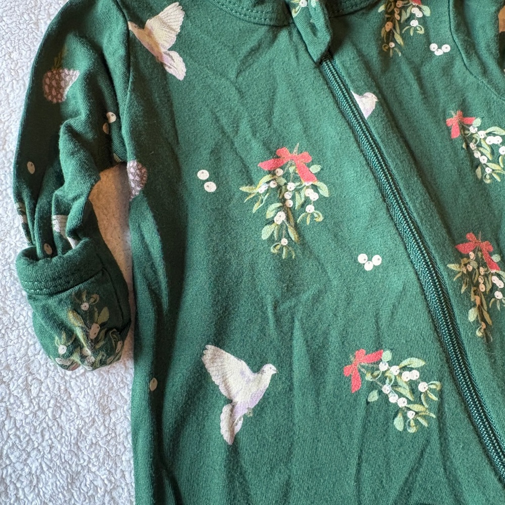 Kyte Baby Newborn Bamboo Romper Sleeper Green Floral w Peace Doves - Picture 3 of 5